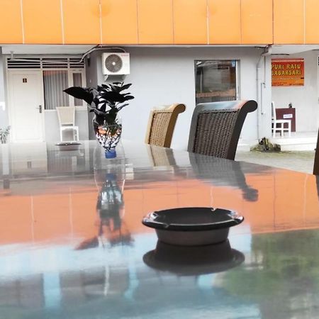 Ratu Guesthouse Sleman  Eksteriør bilde