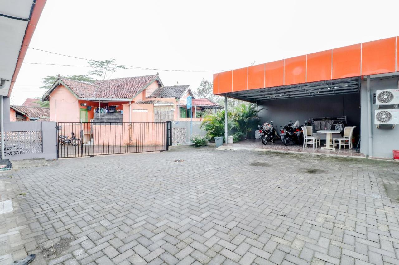 Ratu Guesthouse Sleman  Eksteriør bilde
